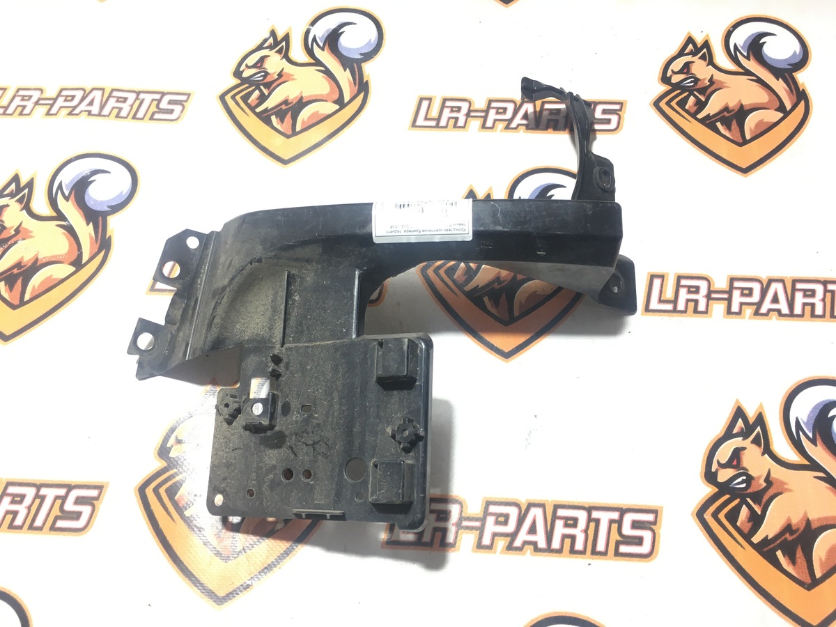LR048697 Rear left bumper mounting bracket Range Rover Evoque L538 (2012-2018) Used
